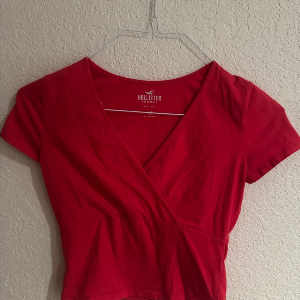 Hollister Women's Bright Red Crop Top